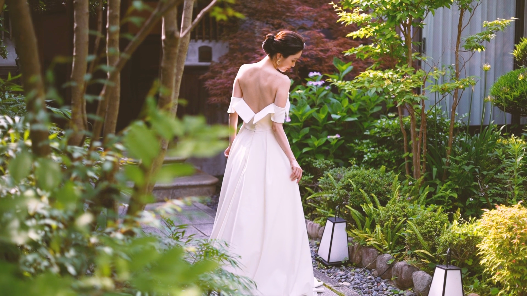 sumire｜Creative direction , Graphic design by MONARCH
